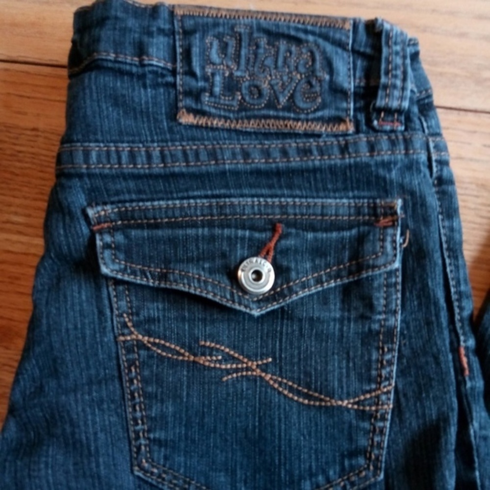 UltraLove Skinny Jeans wth Zippered Ankle - Size 5